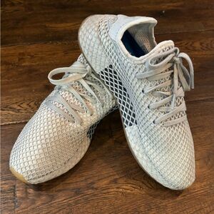 Adidas Deerupt grey shoes men’s size 7.5